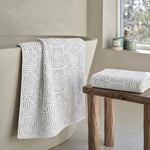 Jasper Cotton Geometric Jacquard Plush Bath Towel Set 2-Piece