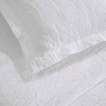 Floral Cotton Matelassé Bedspread Set Hibiscus Jacquard (3-Piece)